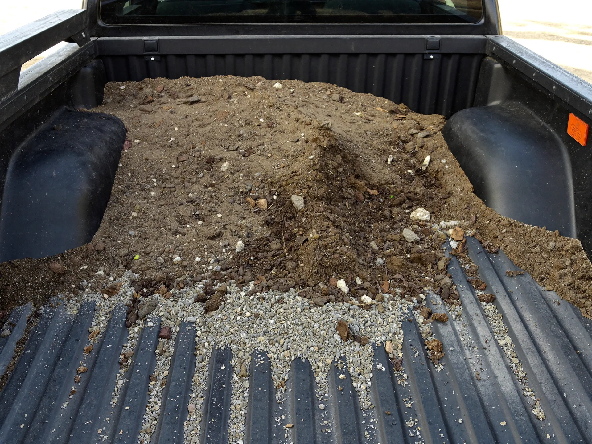 Truck Detailing in St. Catharines — A QEW town means highway trucks