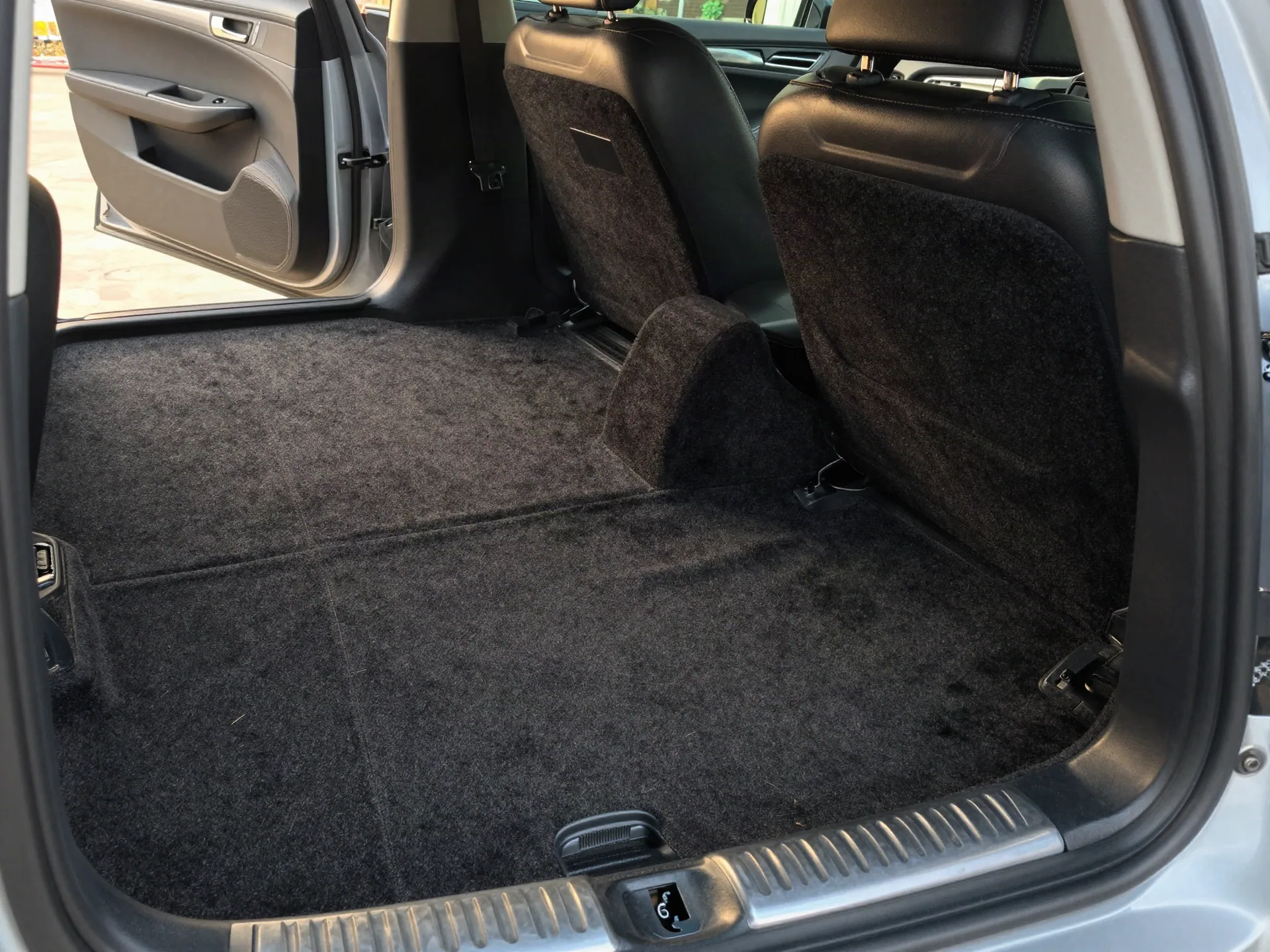 Mobile Car Interior Detailing in Mississauga — Commuter cars are eaten in