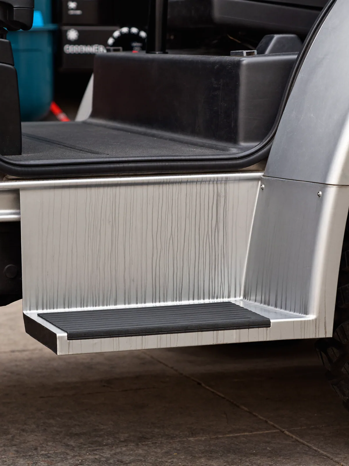 Mobile Truck Detailing in Mississauga — The windrow guarantee does not cover a commercial property