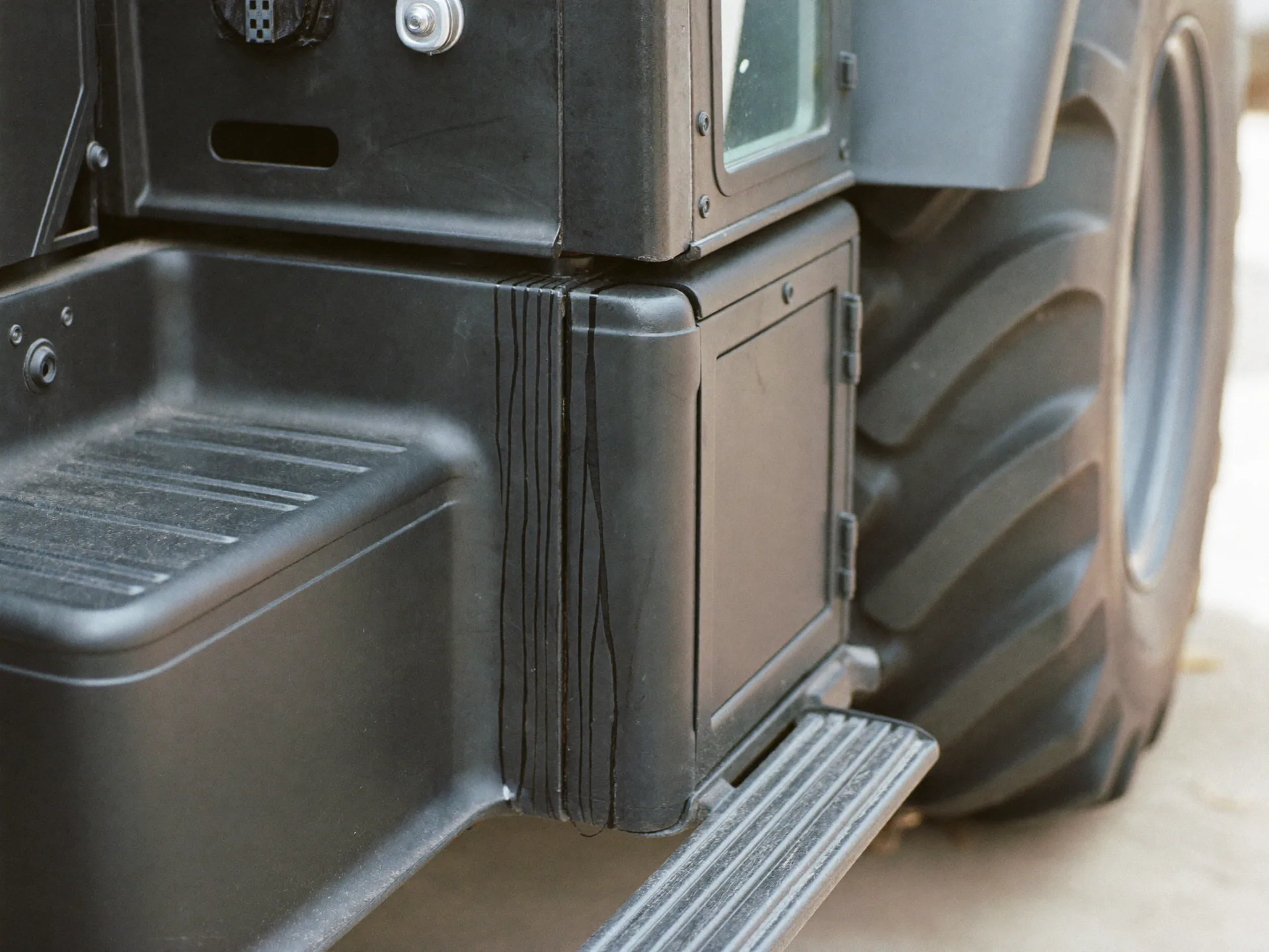 Mobile Truck Detailing in Mississauga — the unit is changing drivers