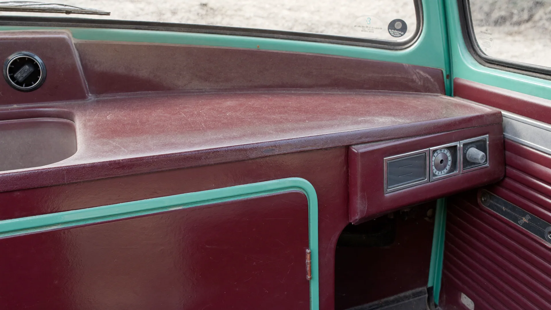Mobile RV Detailing in Ingersoll — finishing work in Oxford County