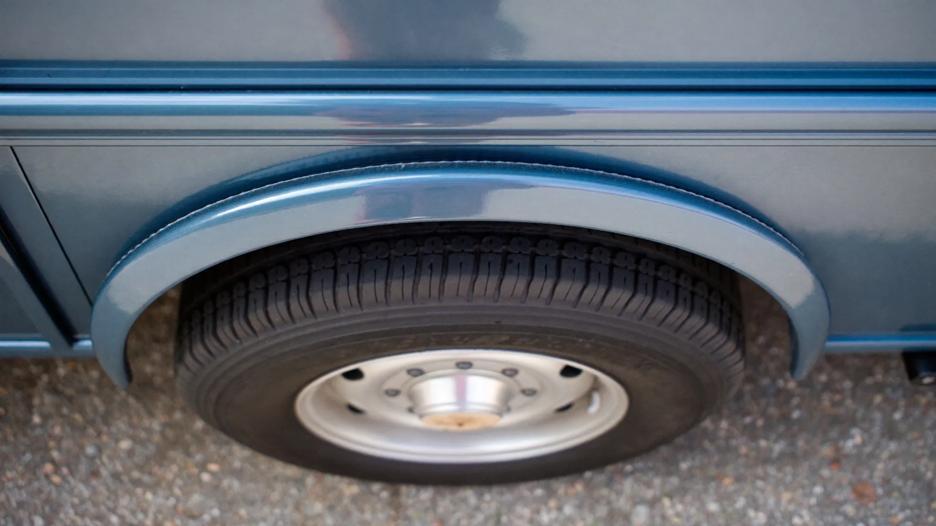 Mobile RV Detailing in Aurora — it is going away for the winter