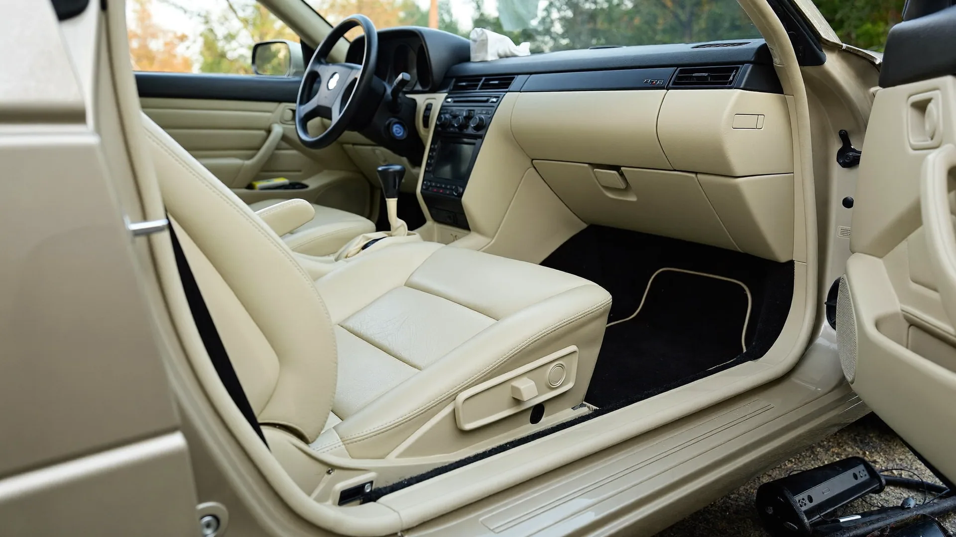 Mobile Car Interior Detailing in Mississauga — you are selling it or handing it back